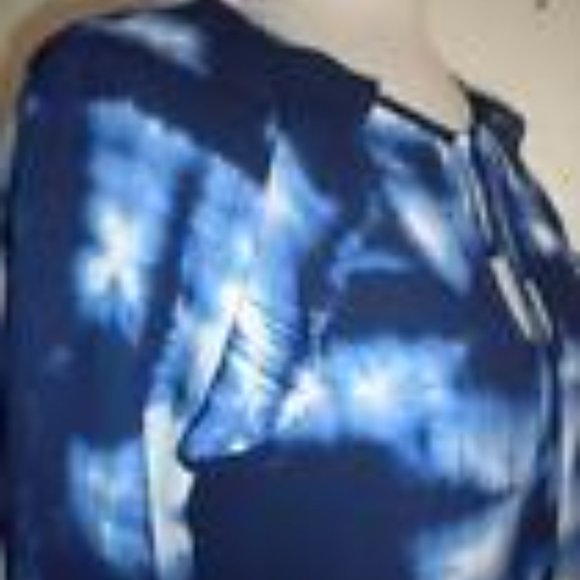 BCBG MAX AZRIA MS SIZE SMALL DARK INK COMBO SPLIT NECK CHIFFON PEASANT BLOUSE - Picture 6 of 9